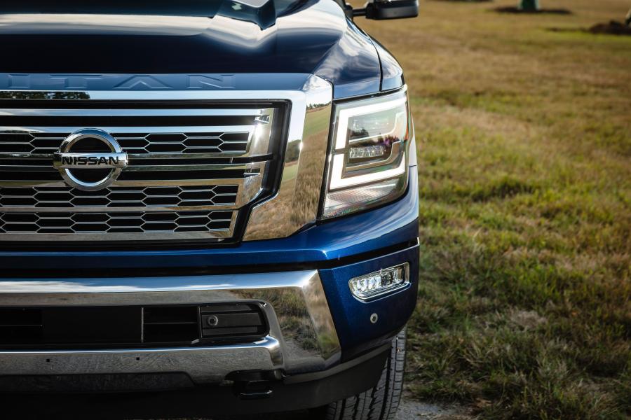 Детали экстерьера Nissan Titan XD SL Crew Cab 2019 года  (фото 4 из 26)